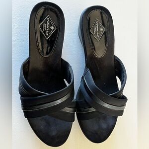 Black St. John’s Bay Shoes Sandals